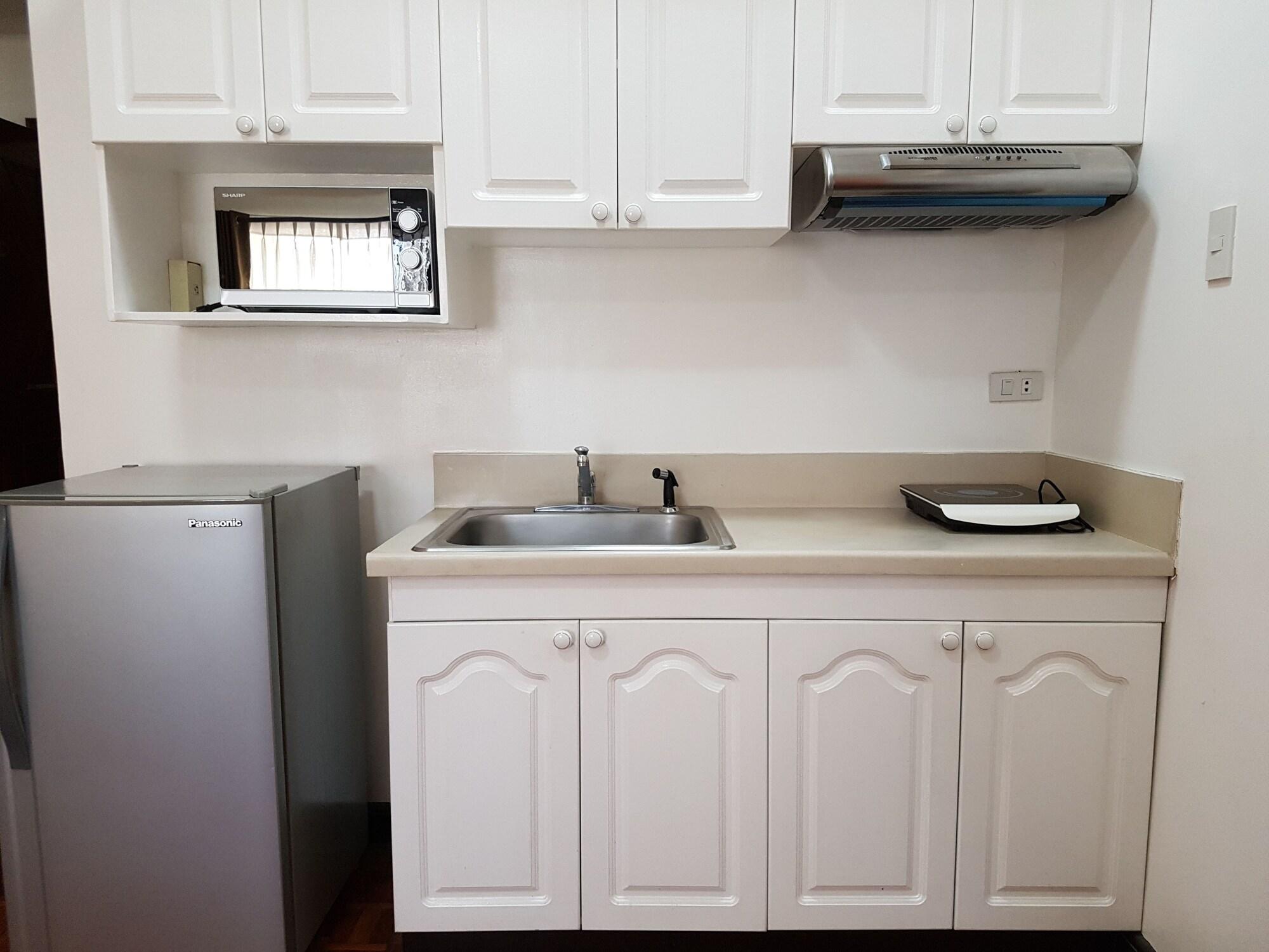 Bsa Tower Serviced Residences Makati City Exterior photo